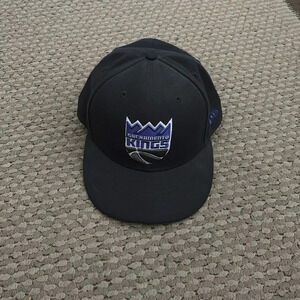 Sacramento Kings new era charcoal grey hat. 7 3/4